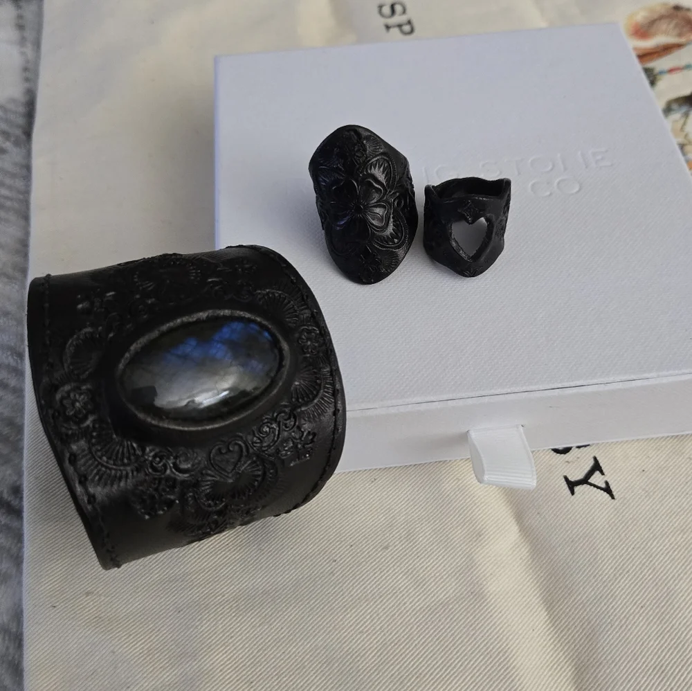 Buffalo Girl Labordite Cuff + Rings 🦄🖤 - Picture 5 of 16